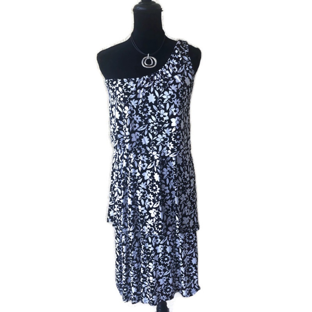 Michael Kors Dress Medium Black White One Shoulder MSRP $150